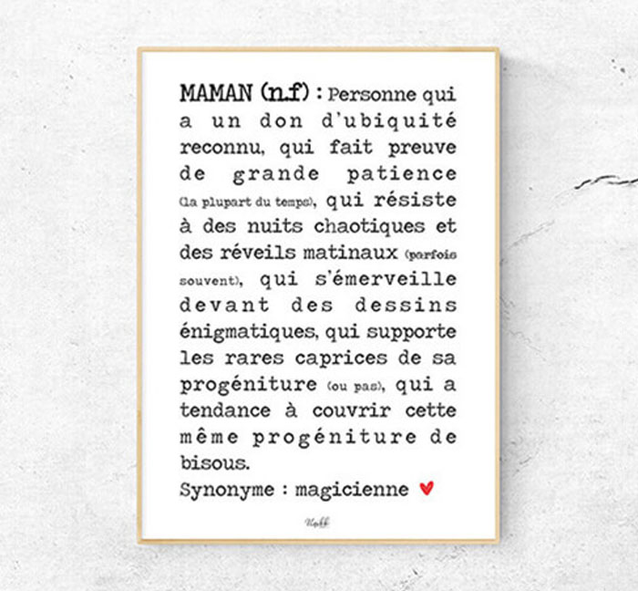 10 idées cadeaux pour la Fête des mères
Notre sélection pour votre Box cadeau Maman.
Vous en êtes à votre 25ème, 30ème ou 40ème Fête des mères et vous ne savez plus quoi lui offrir ? Un collier de pâte et un bouquet de fleurs ne suffisent plus à assouvir votre soif d'offrir ? On comprend... Mais surtout,  on a la solution !  La Box cadeau personnalisable maman