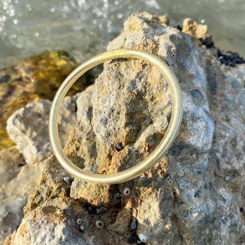 Bracelet Jonc Boudhiste Doré en silicone