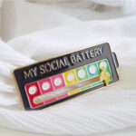 Broche My Social Battery