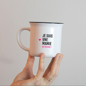 Mug - Je suis une mamie qui déchire