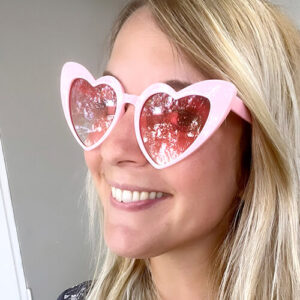 Lunettes coeur rose