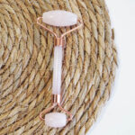 Rouleau de quartz rose pour le visage